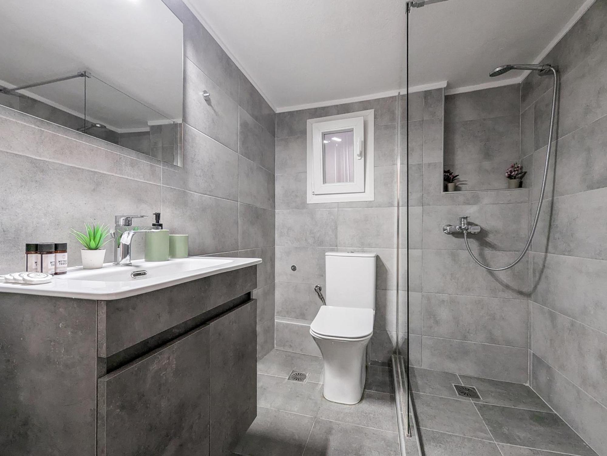 Spacious Apt For 5 Guests Next To Acropolis&Metro Atenas Exterior foto